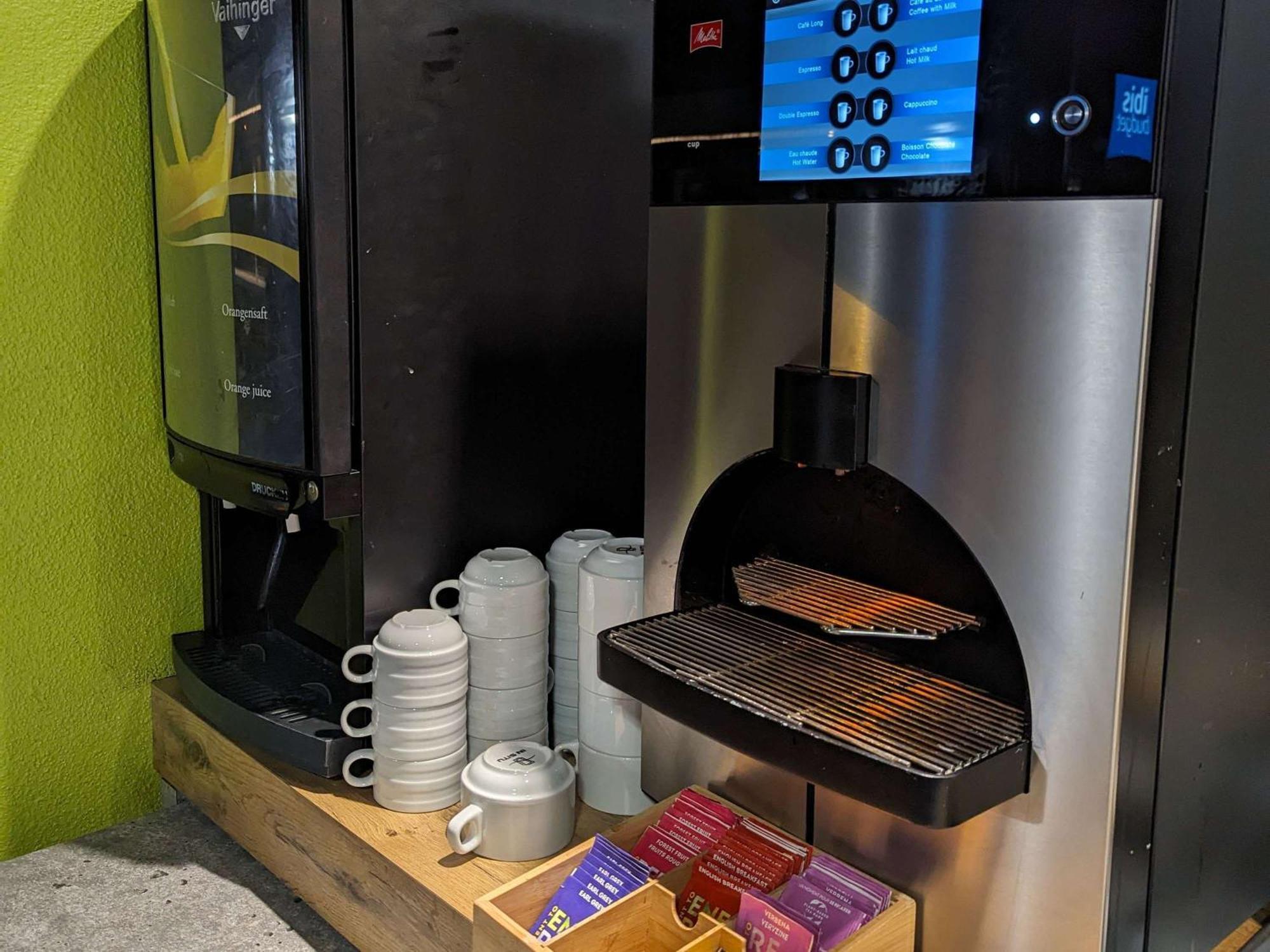 Ibis Budget Saint-Omer Centre エクステリア 写真
